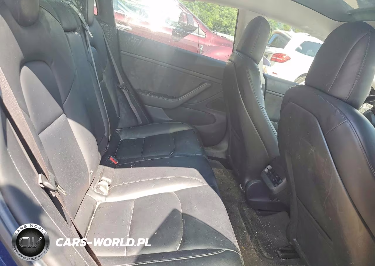 2018 Tesla Model 3 VIN:5YJ3E1EB7JF064358 - 10