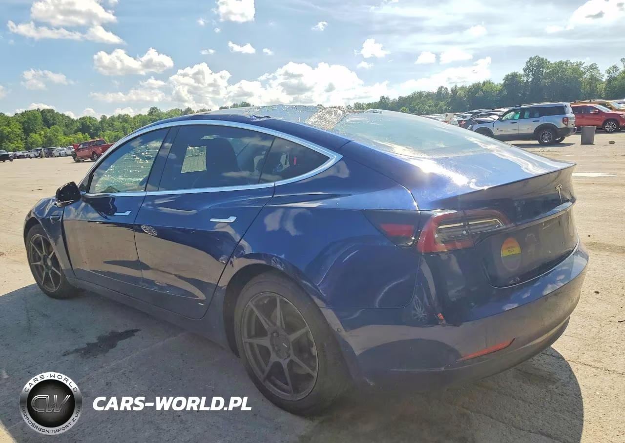 2018 Tesla Model 3 VIN:5YJ3E1EB7JF064358 - 2