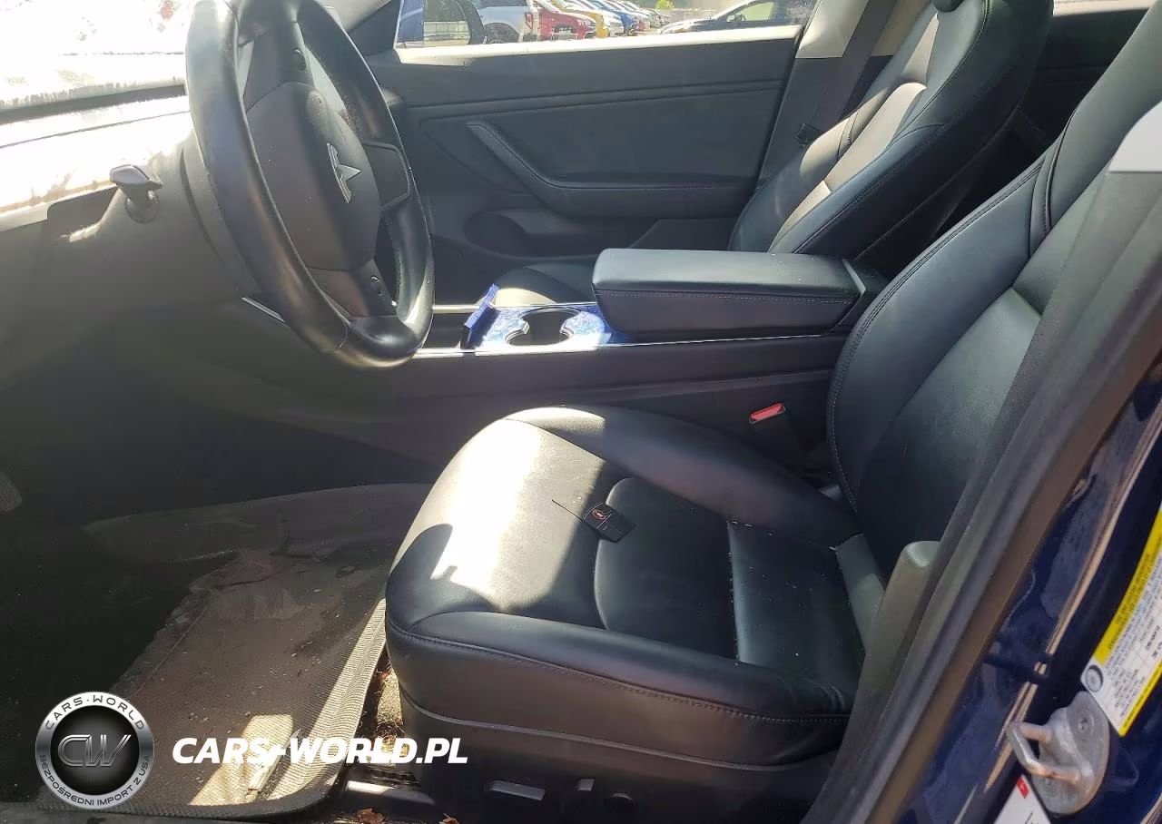 2018 Tesla Model 3 VIN:5YJ3E1EB7JF064358 - 7