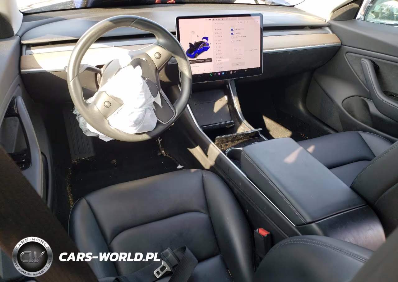 2018 Tesla Model 3 VIN:5YJ3E1EB9JF130814 - 8