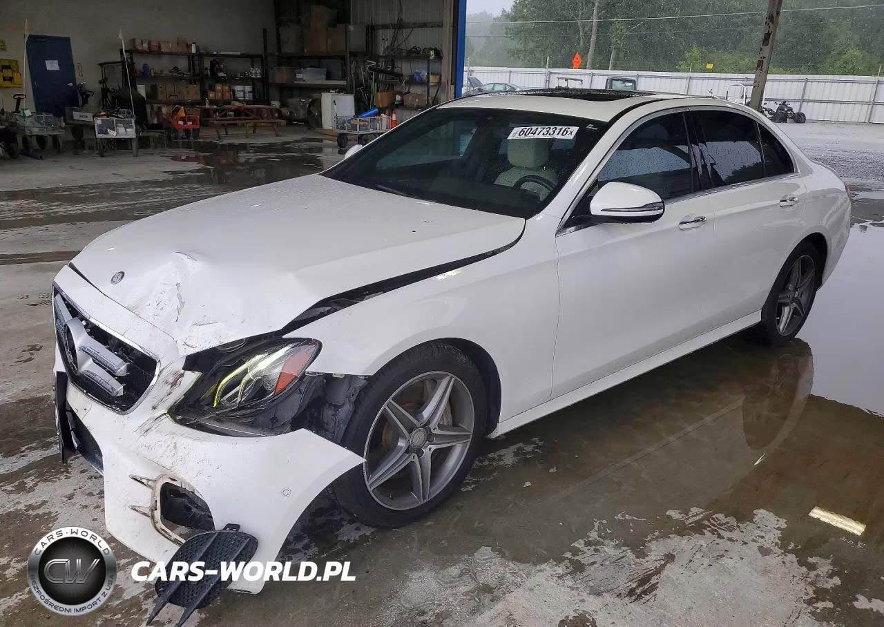 2017 Mercedes-Benz E 300 – zdjęcie 1 z 12