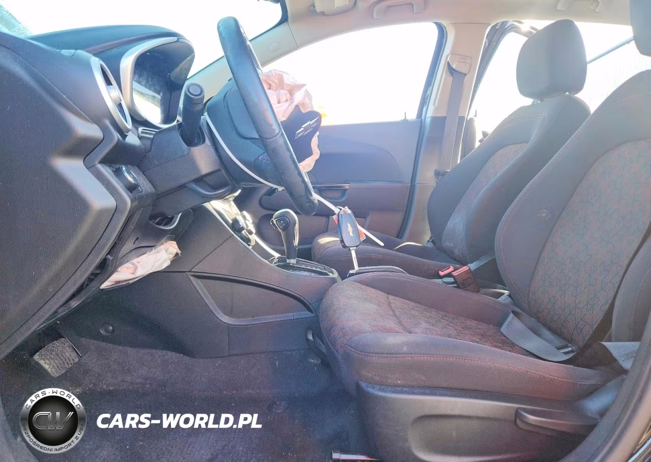 2020 Chevrolet Sonic Lt VIN:1G1JD6SB8L4126185 - 7