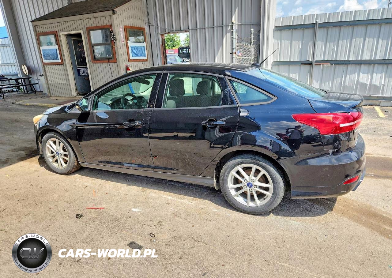 2016 Ford Focus Se VIN:1FADP3F25GL337558 - 2