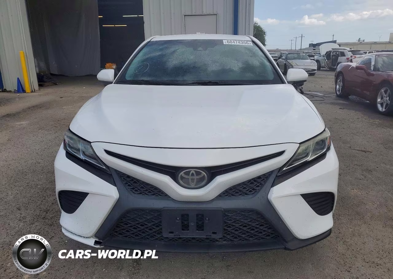 2018 Toyota Camry Se VIN:4T1B11HK5JU024401 - 5