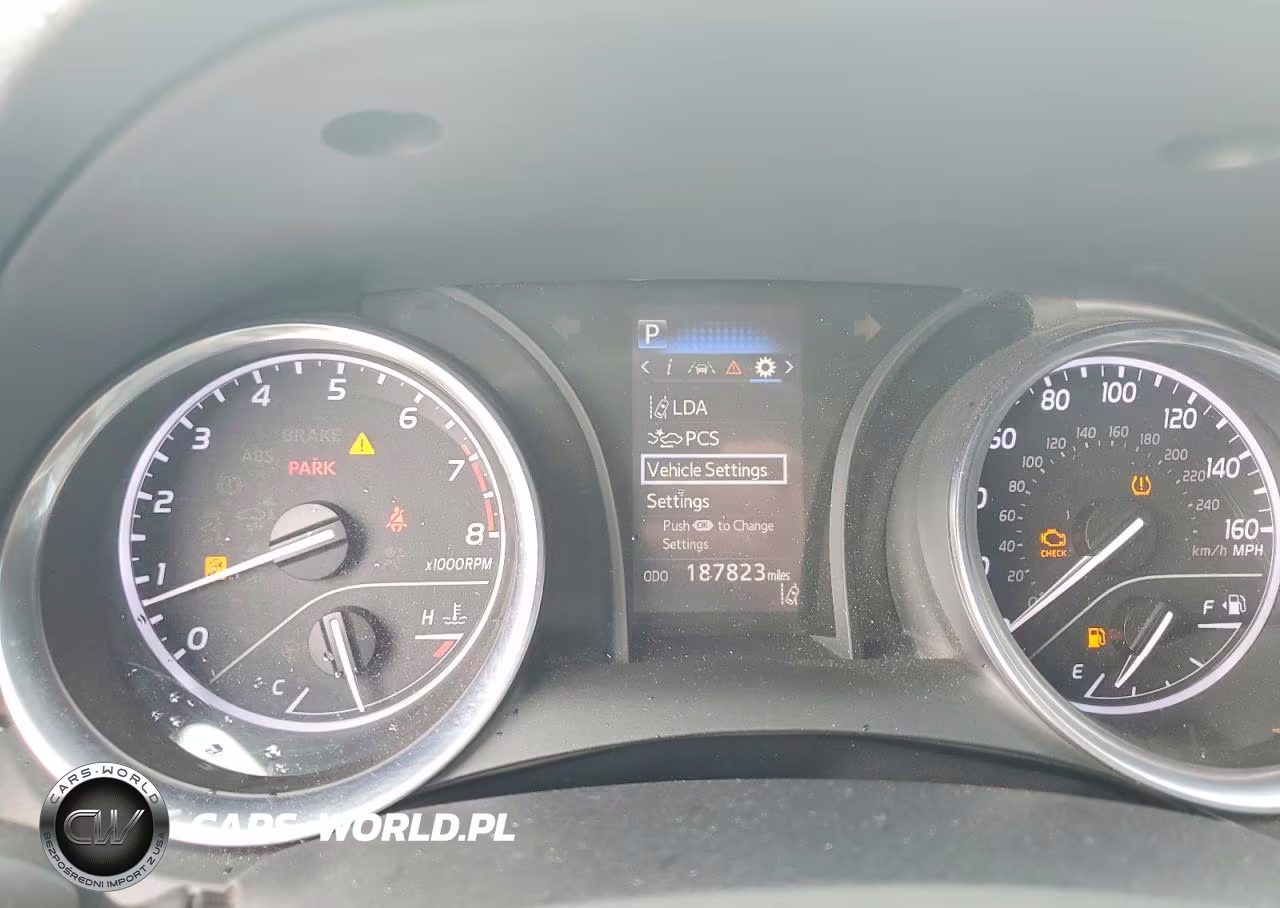 2018 Toyota Camry Se VIN:4T1B11HK5JU024401 - 9