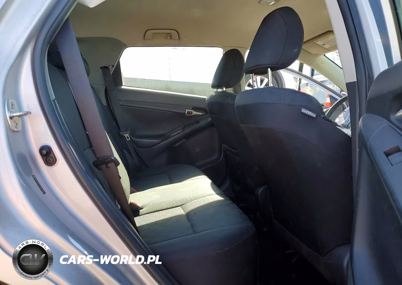 2010 Toyota Matrix Base VIN:2T1KU4EE1AC415831 - 10