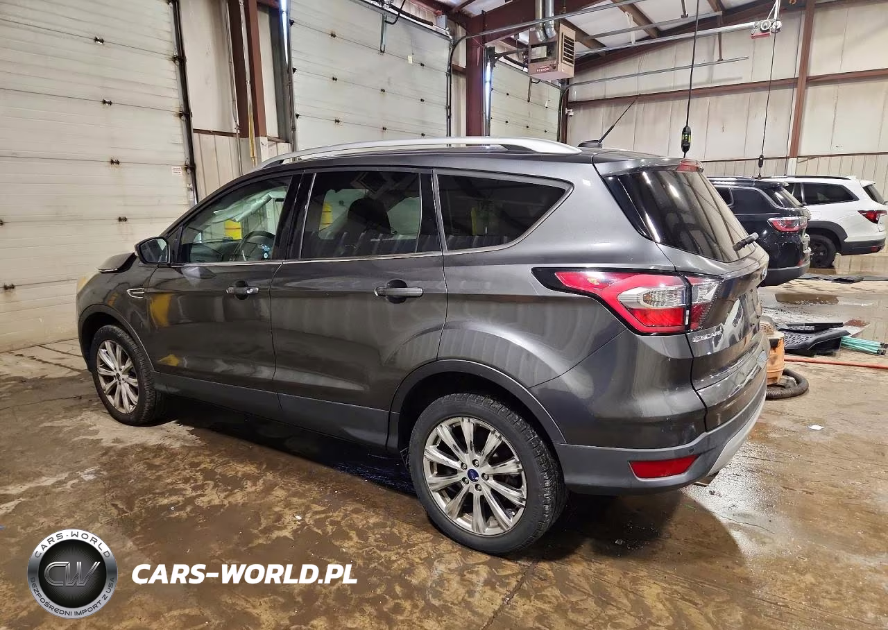 2017 Ford Escape Titanium VIN:1FMCU9J9XHUF09323 - 2