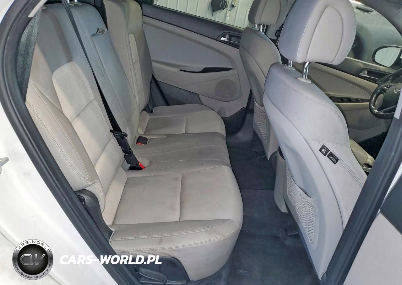 2018 Hyundai Tucson Value VIN:KM8J3CA24JU637976 - 11
