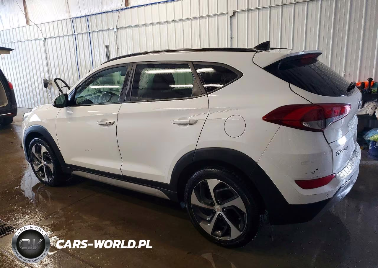 2018 Hyundai Tucson Value VIN:KM8J3CA24JU637976 - 2