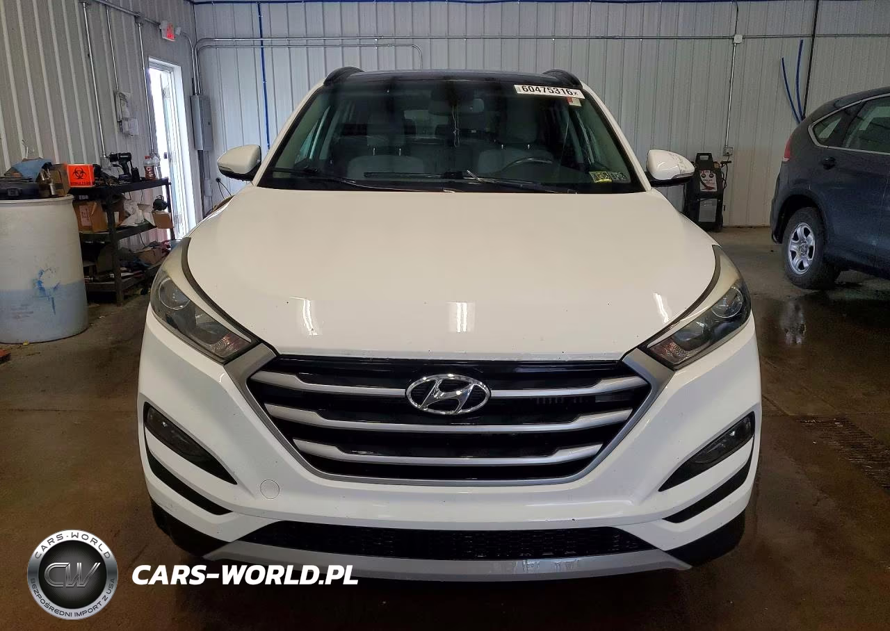 2018 Hyundai Tucson Value VIN:KM8J3CA24JU637976 - 5