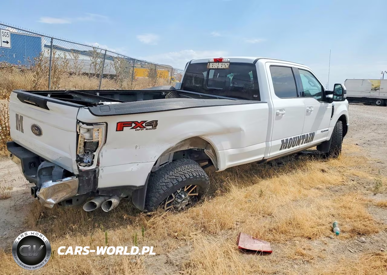 2017 Ford F350 Super Duty VIN:1FT8W3BT4HEC09024 - 3