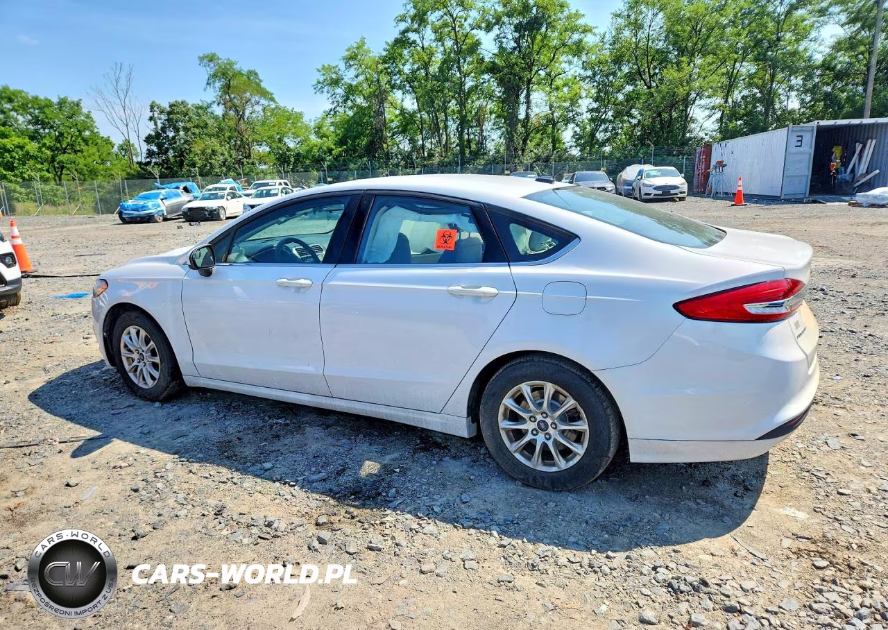 2018 Ford Fusion S VIN:3FA6P0G75JR194508 - 2