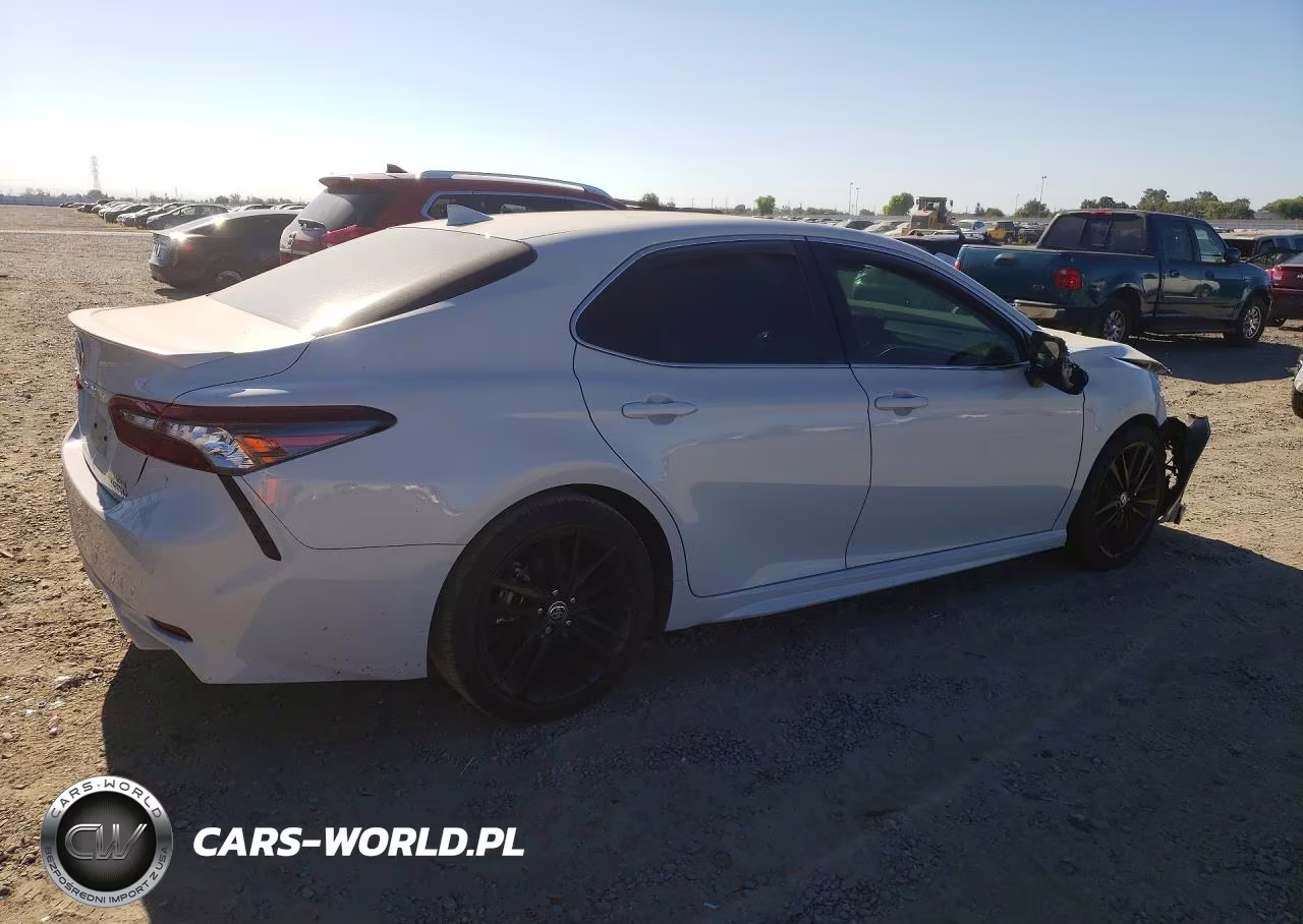 2022 Toyota Camry Xse VIN:4T1K31AK8NU034088 - 3