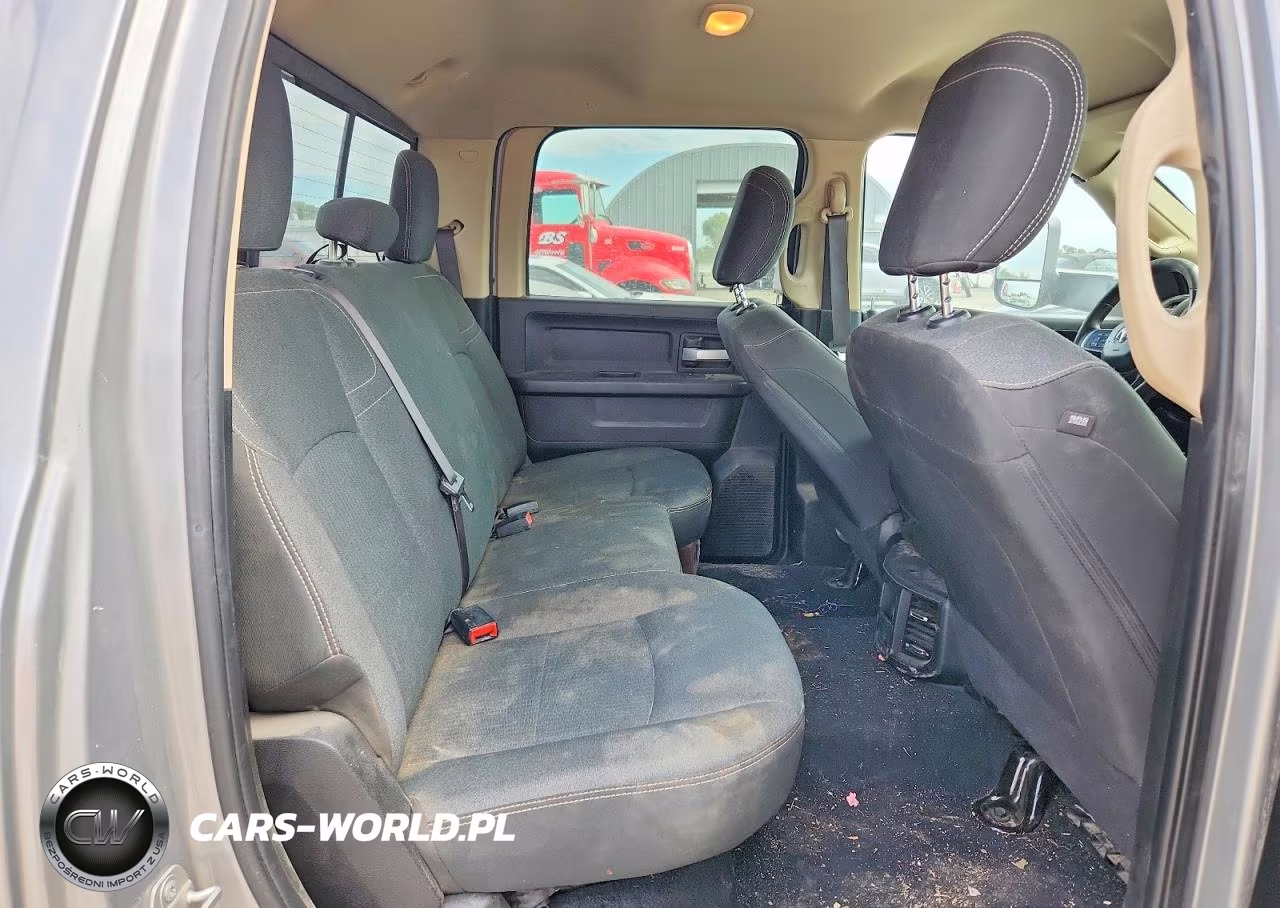 2019 Ram 3500 Tradesman VIN:3C63RRGL8KG708302 - 10