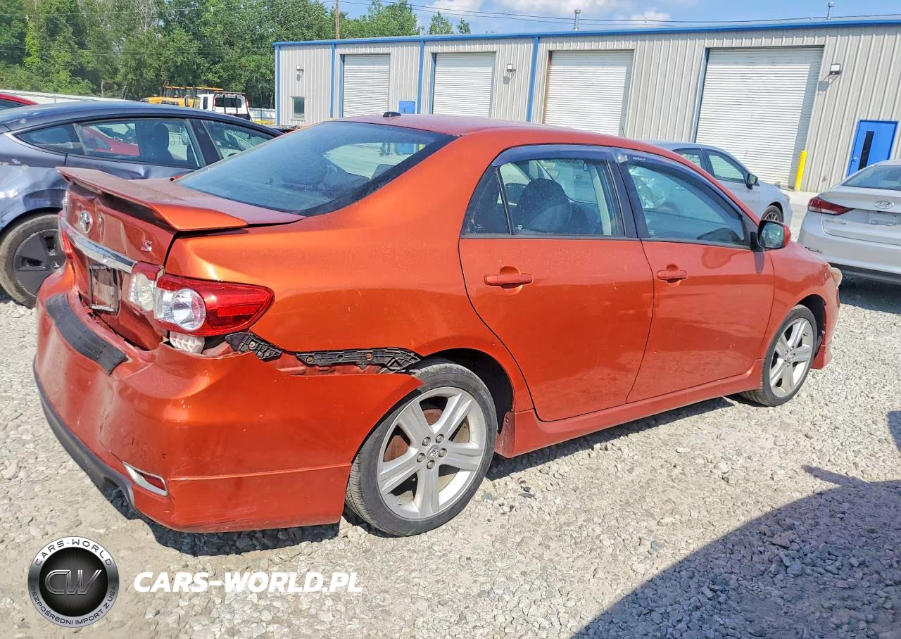 2013 Toyota Corolla S Special Edition VIN:2T1BU4EEXDC092075 - 3