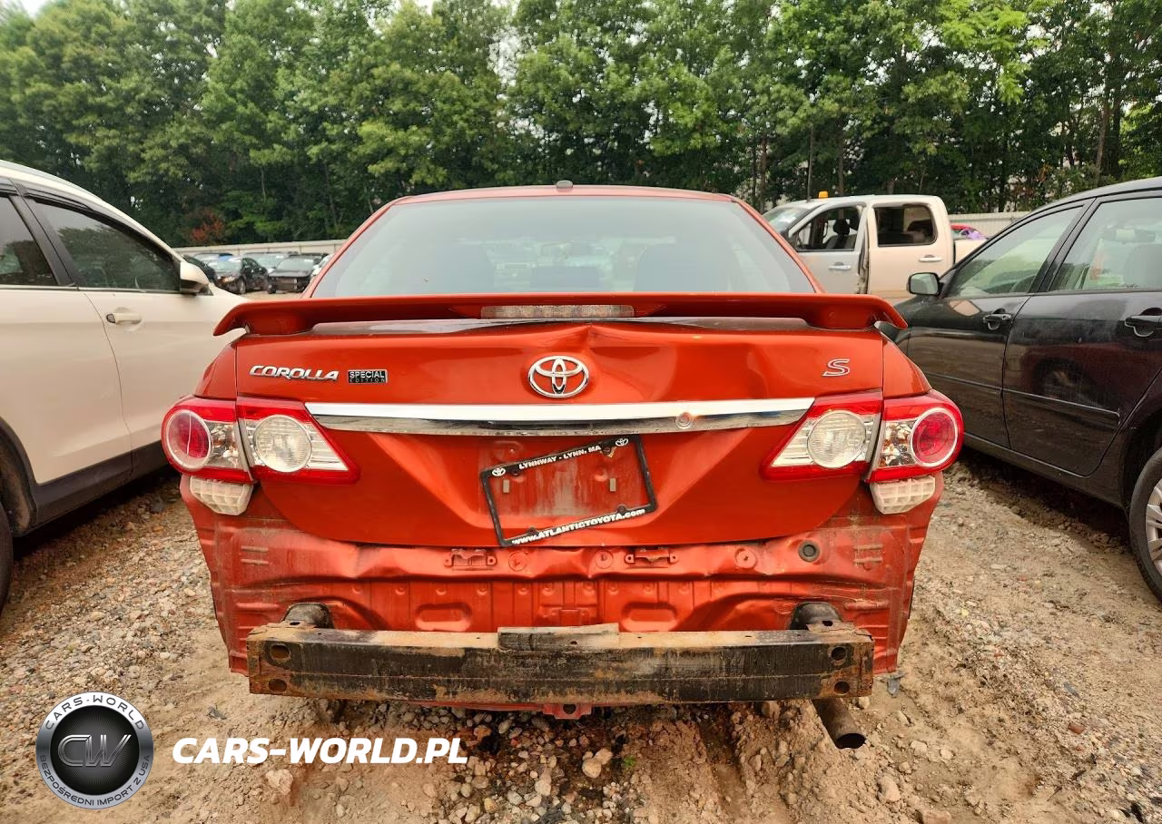 2013 Toyota Corolla S Special Edition VIN:2T1BU4EEXDC092075 - 6
