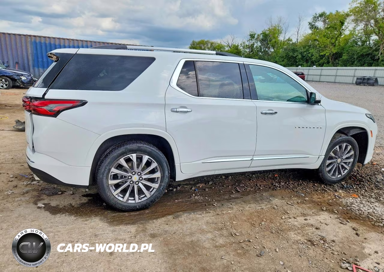 2022 Chevrolet Traverse Premier VIN:1GNEVKKW4NJ193122 - 3