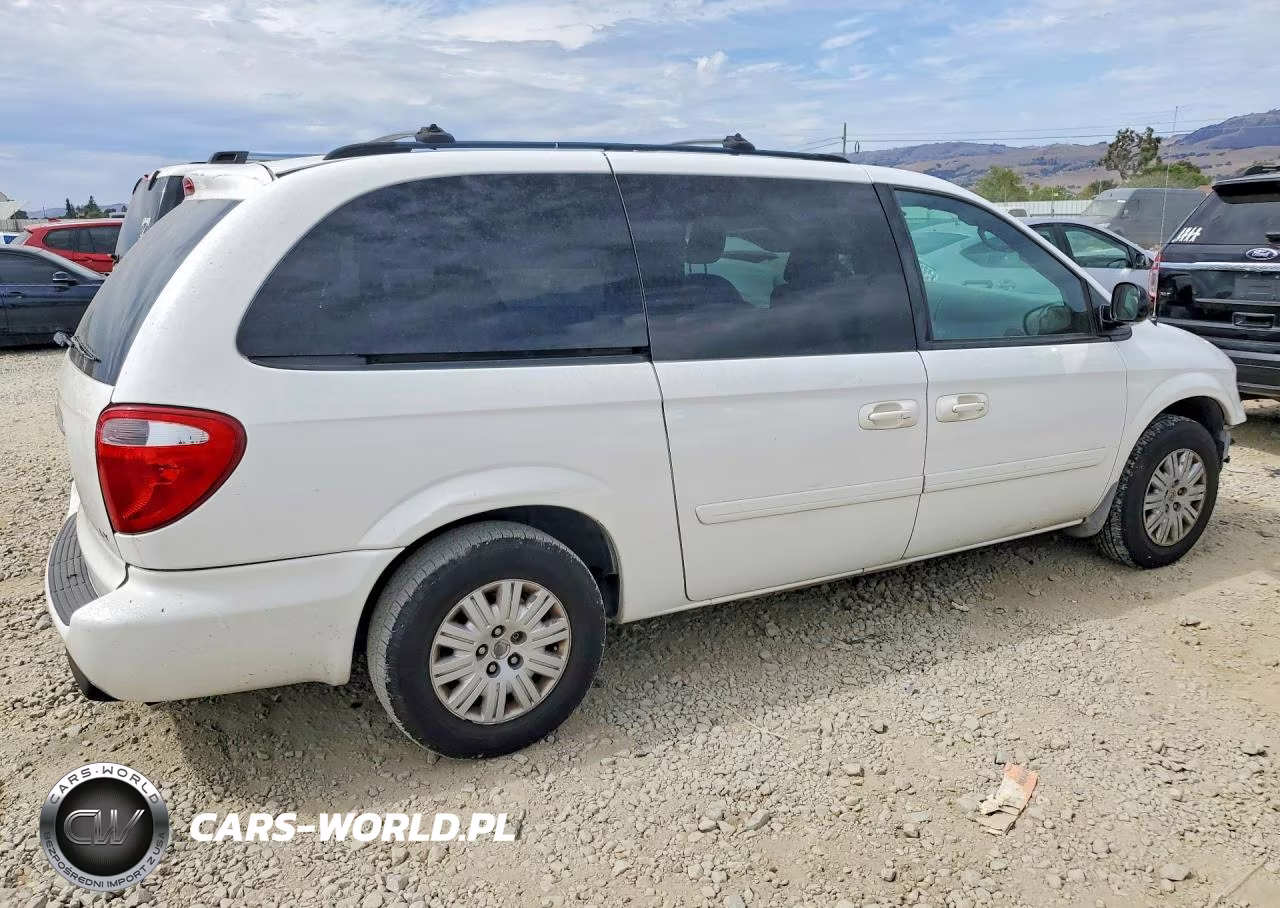 2006 Chrysler Town & Country Lx VIN:2A4GP44R36R905903 - 3