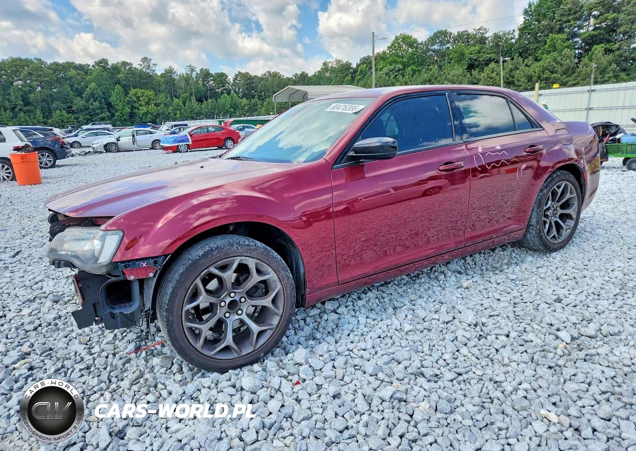 2018 Chrysler 300 Touring VIN:2C3CCAAG3JH164964 - 1