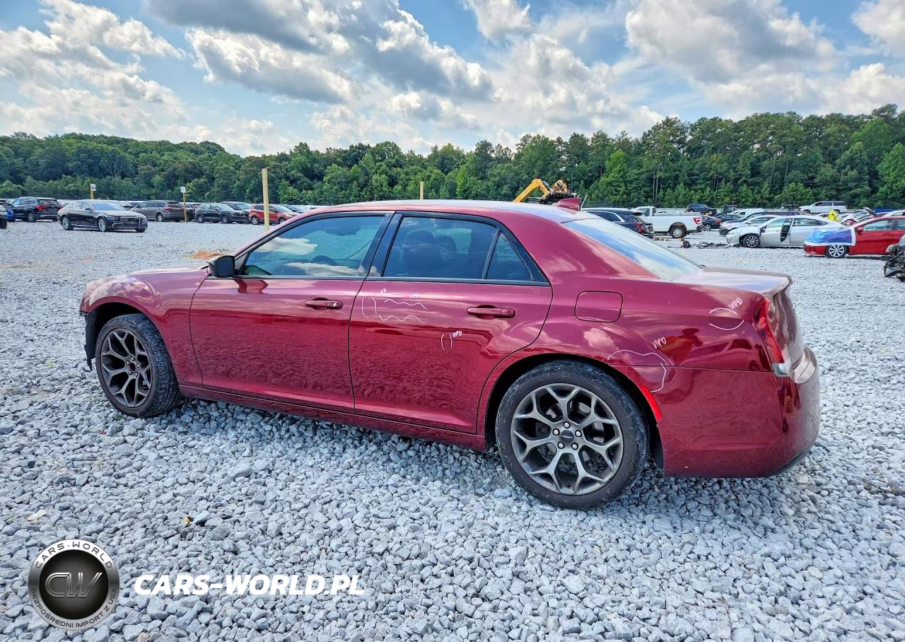 2018 Chrysler 300 Touring VIN:2C3CCAAG3JH164964 - 2