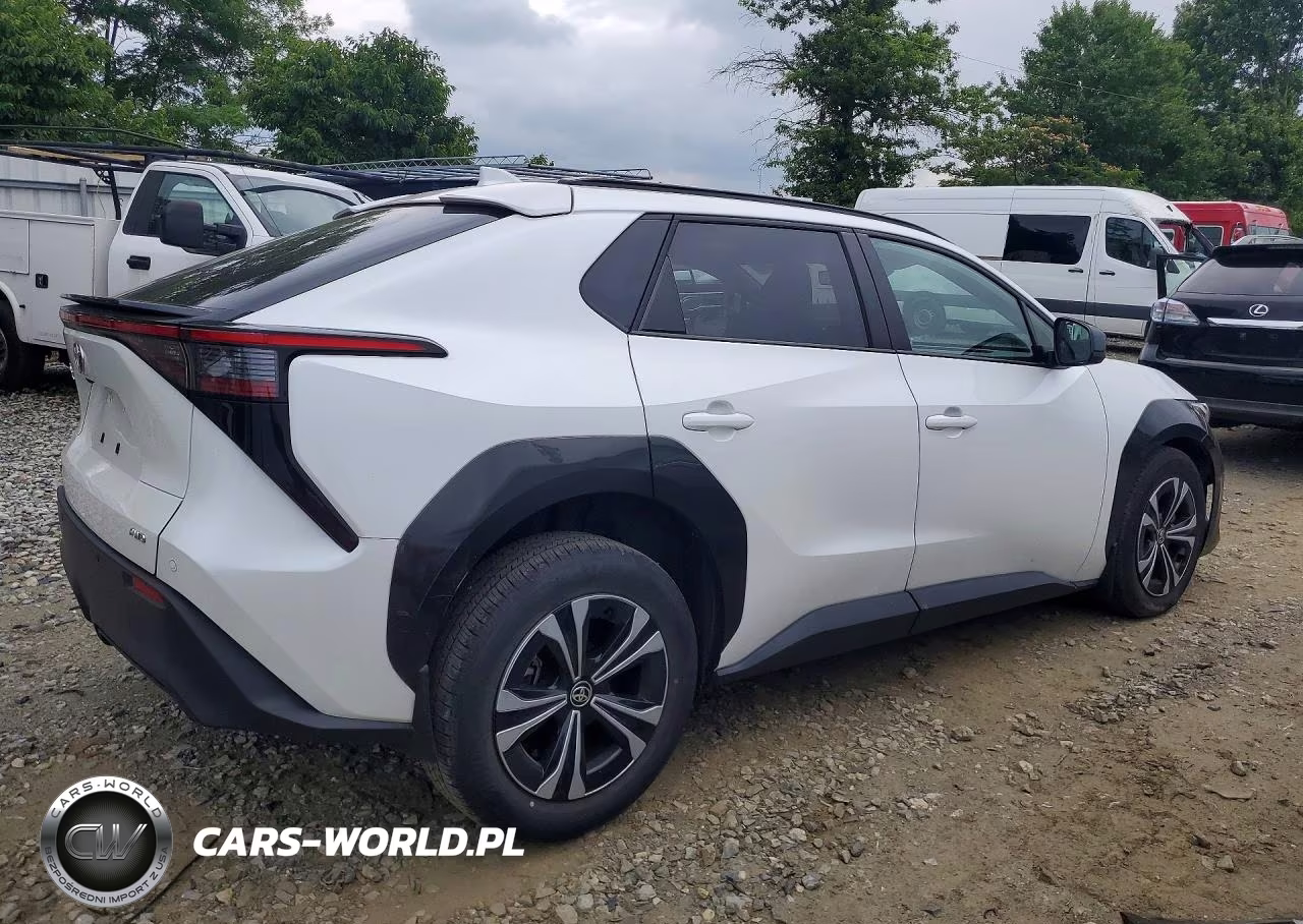 2024 Toyota Bz4X Xle VIN:JTMABACA2RA085472 - 3
