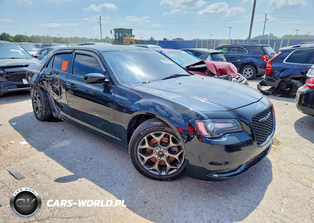 2016 Chrysler 300 S VIN:2C3CCAGG9GH225041 - 4