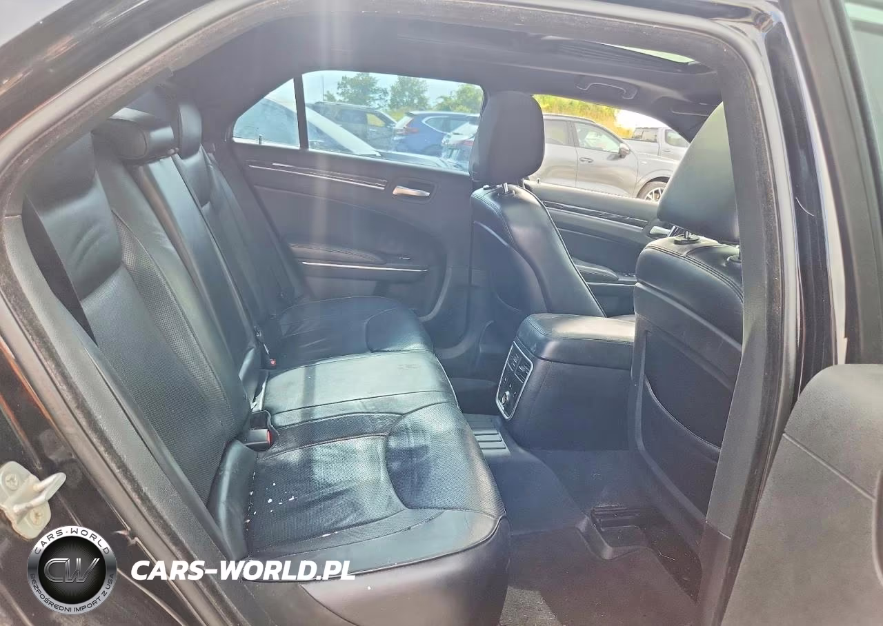 2014 Chrysler 300C VIN:2C3CCAKT7EH217862 - 10