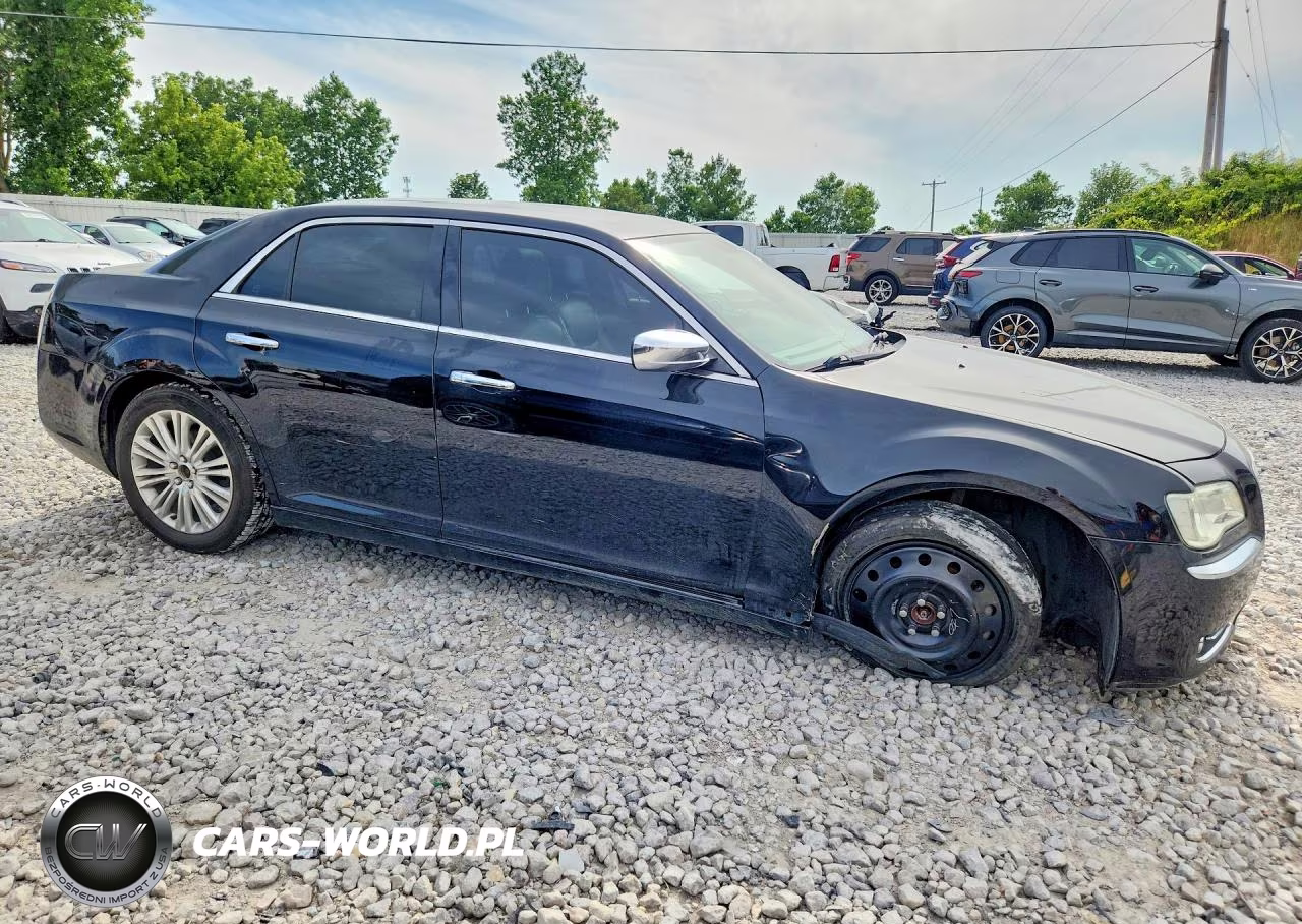 2014 Chrysler 300C VIN:2C3CCAKT7EH217862 - 4