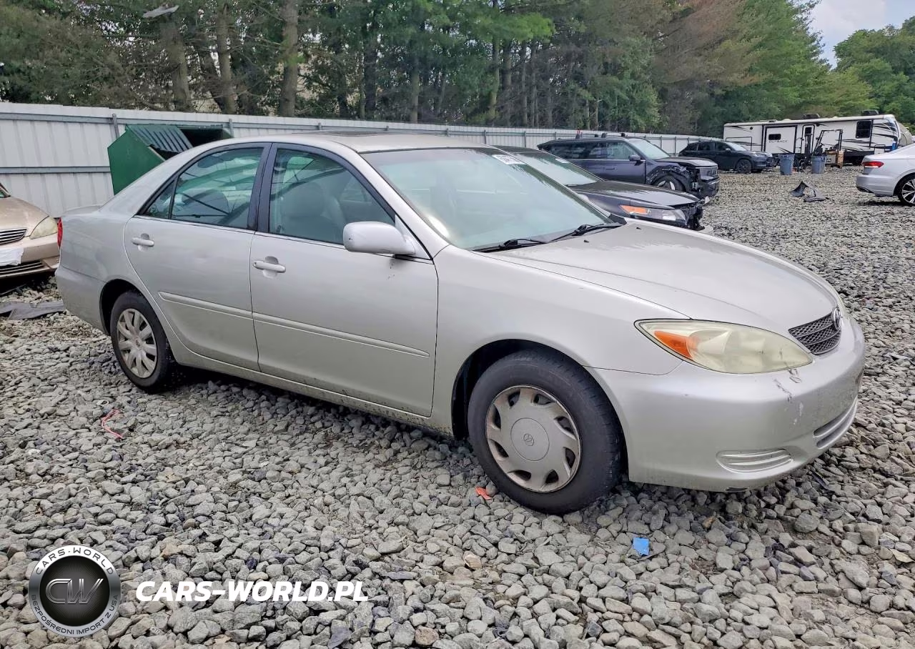 2002 Toyota Camry Le VIN:4T1BE32KX2U007250 - 4