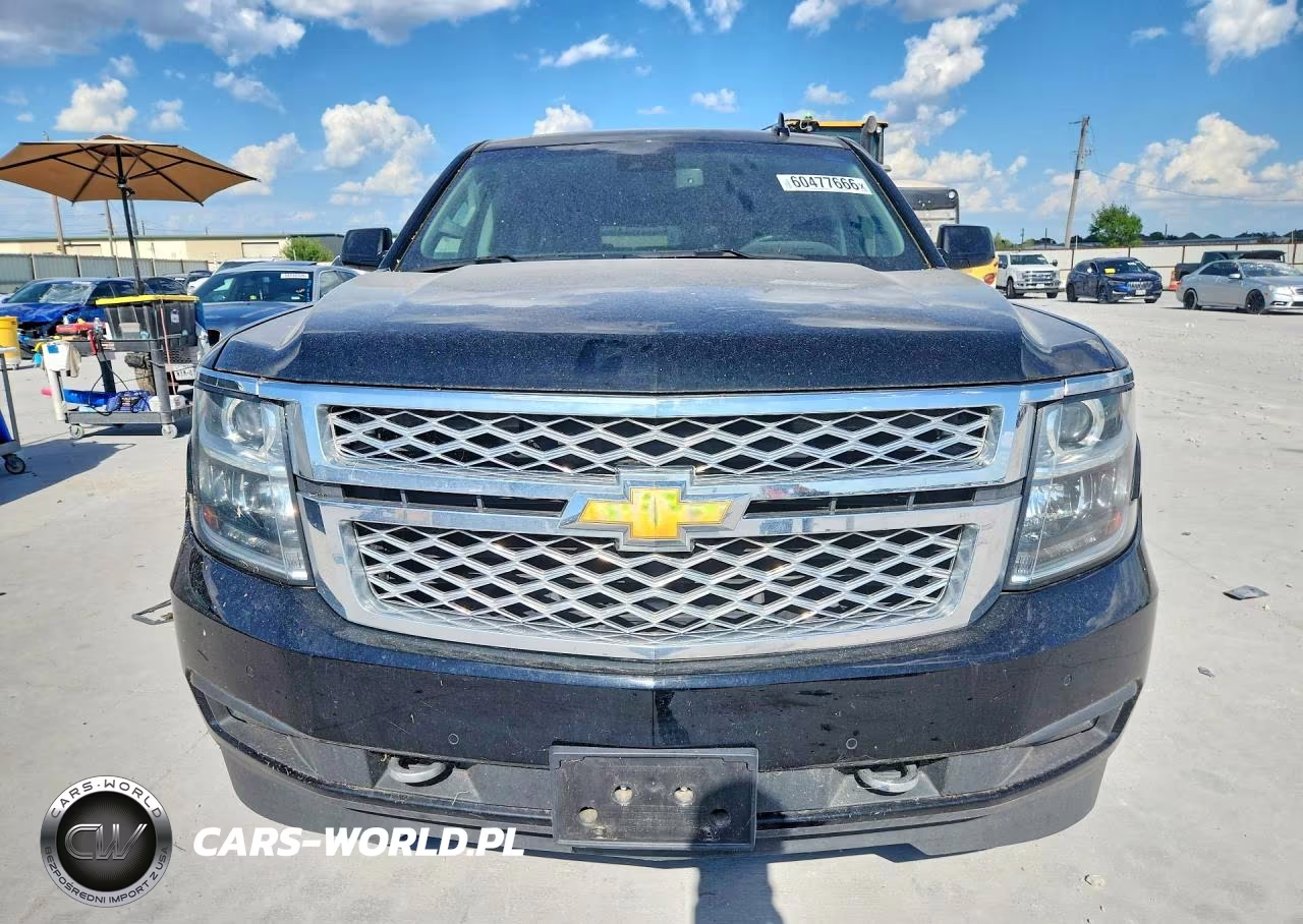 2018 Chevrolet Suburban C1500 Lt VIN:1GNSCHKC1JR349744 - 5