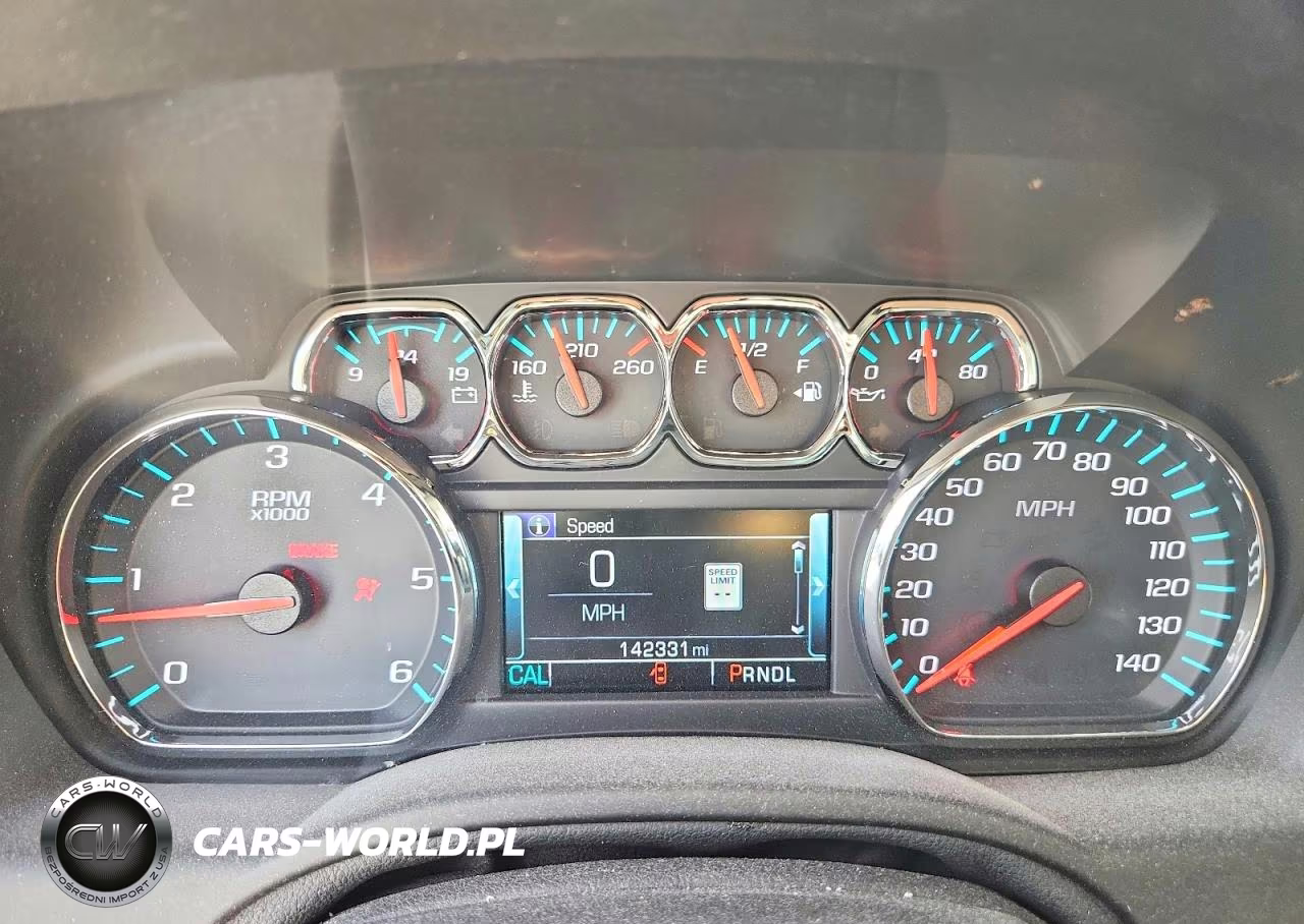 2018 Chevrolet Suburban C1500 Lt VIN:1GNSCHKC1JR349744 - 9