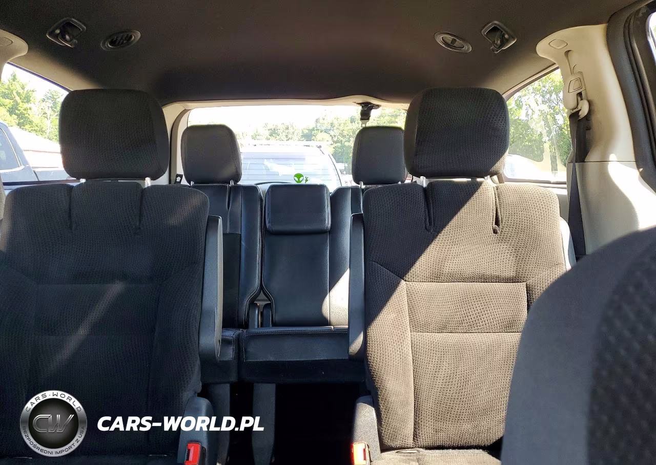 2019 Dodge Grand Caravan Sxt VIN:2C4RDGCG3KR777102 - 10
