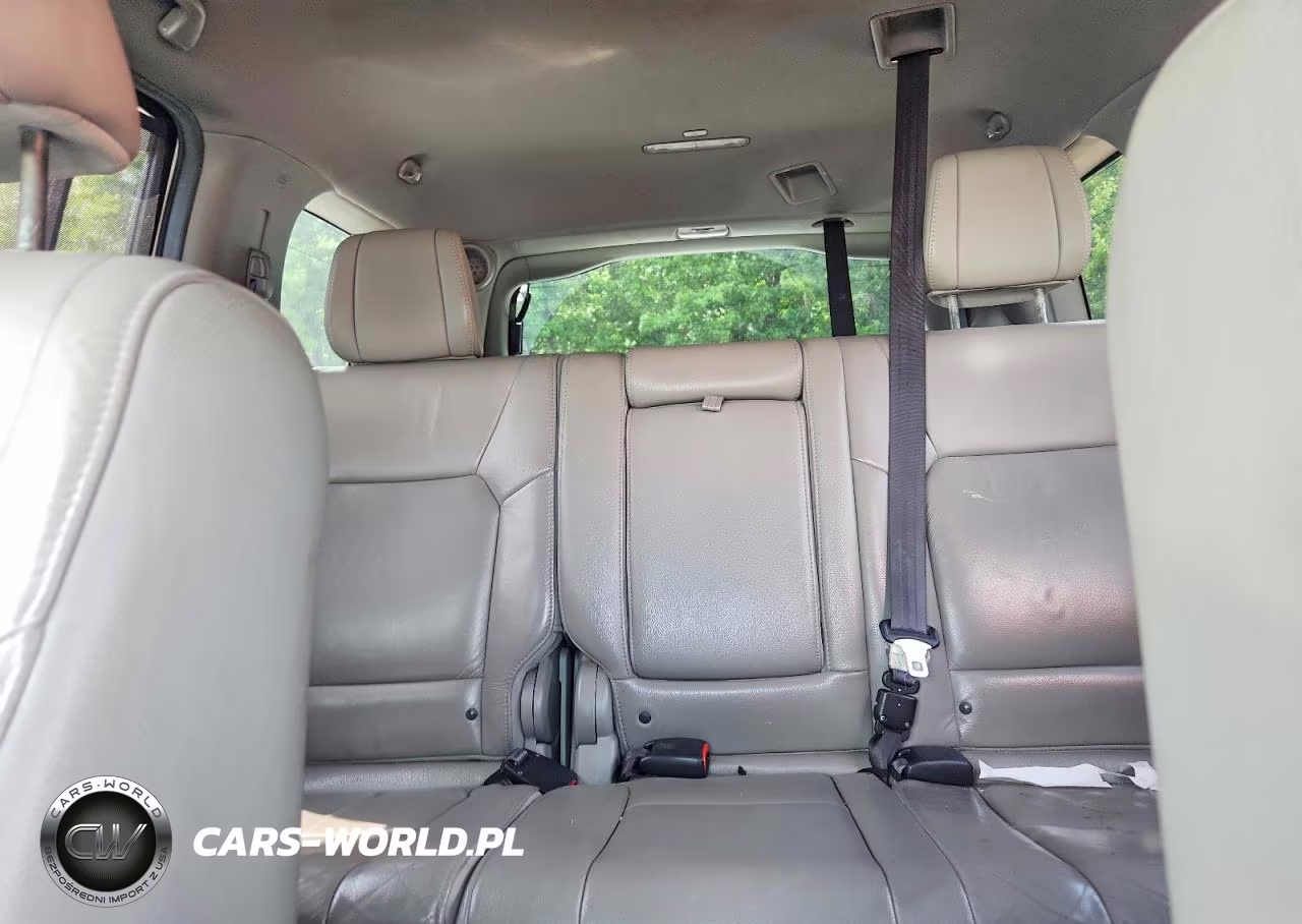 2012 Honda Pilot Touring VIN:5FNYF4H95CB018155 - 10