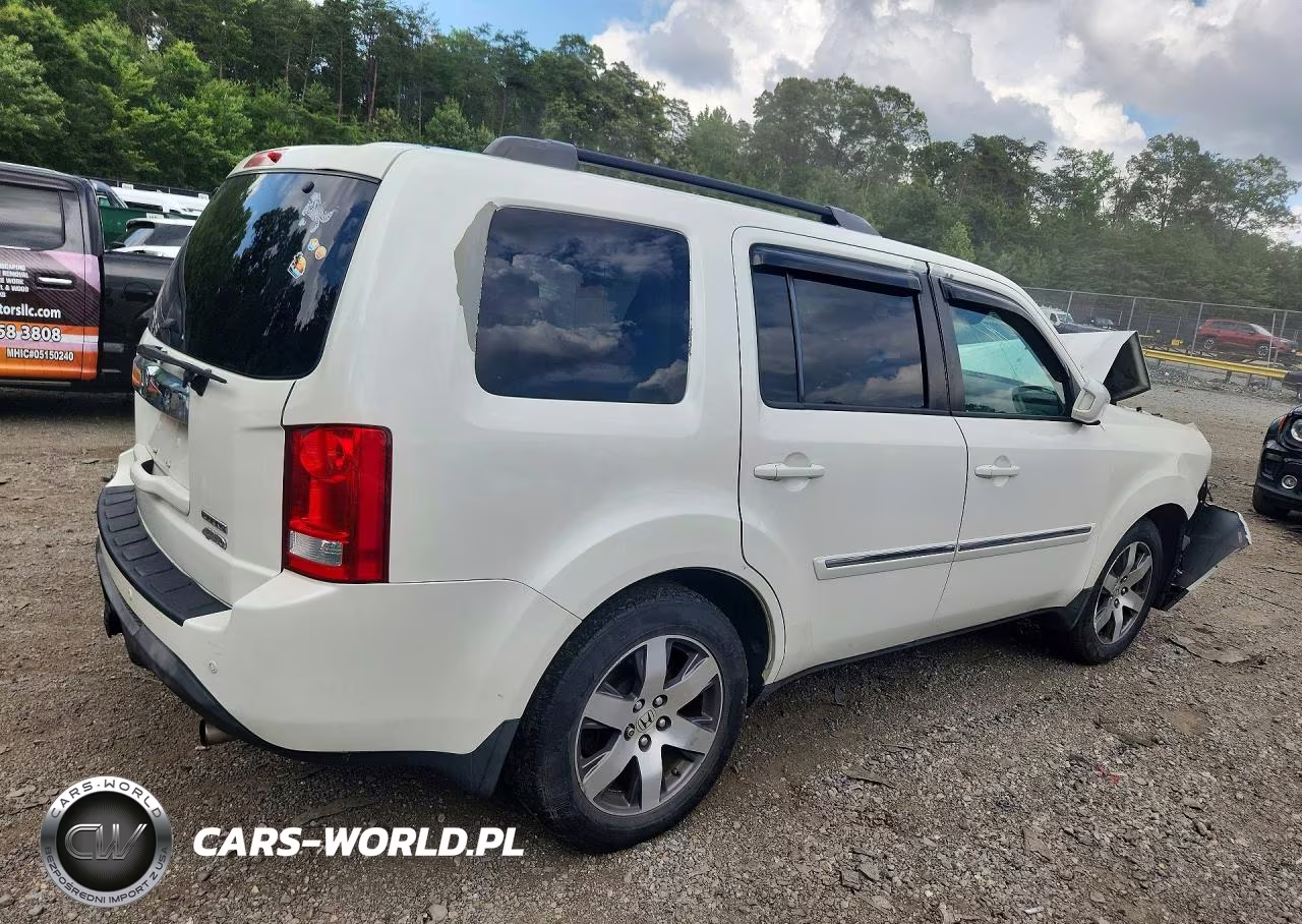 2012 Honda Pilot Touring VIN:5FNYF4H95CB018155 - 3