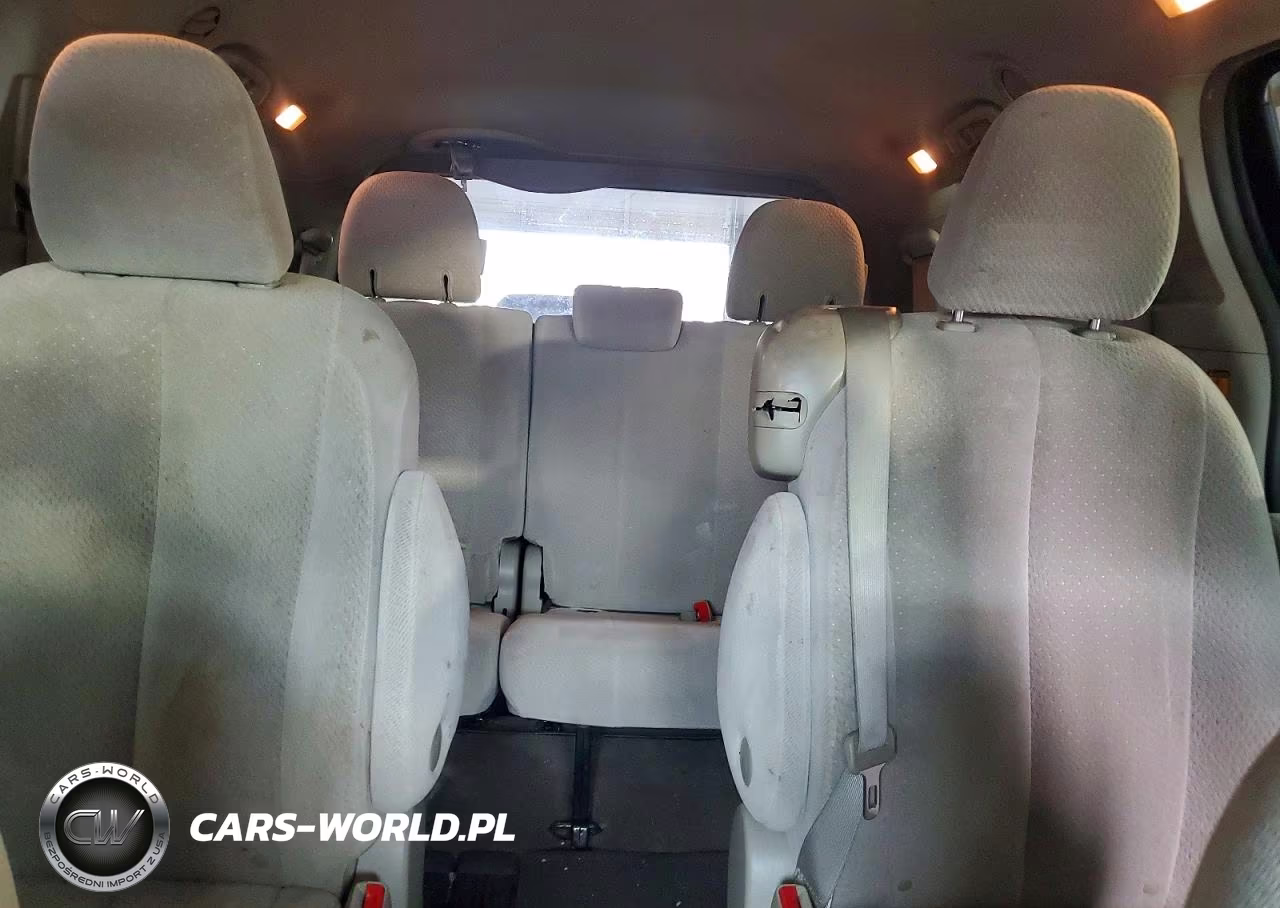 2011 Toyota Sienna Le VIN:5TDKK3DCXBS152568 - 10