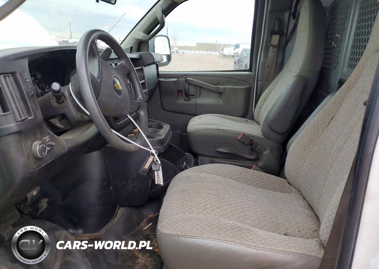 2020 Chevrolet Express G2500 VIN:1GCWGAFG1L1213991 - 7