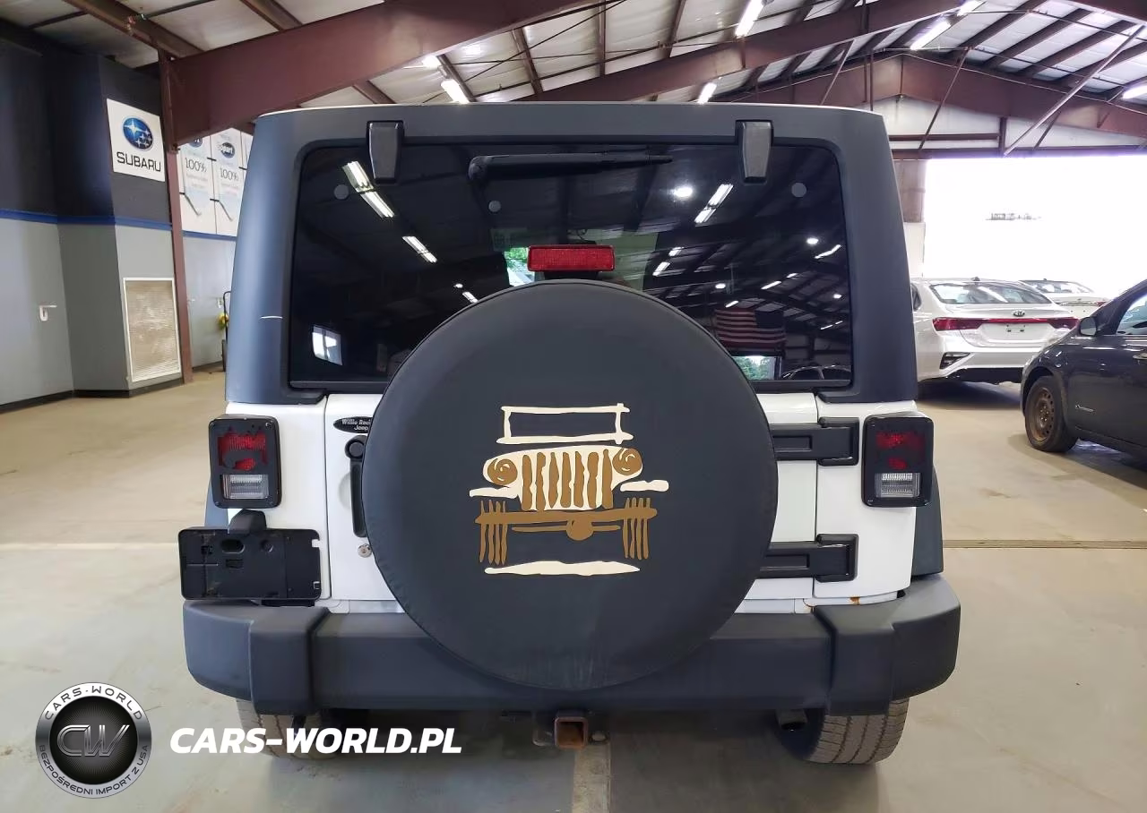 2015 Jeep Wrangler Unlimited Sport VIN:1C4HJWDG0FL767882 - 6