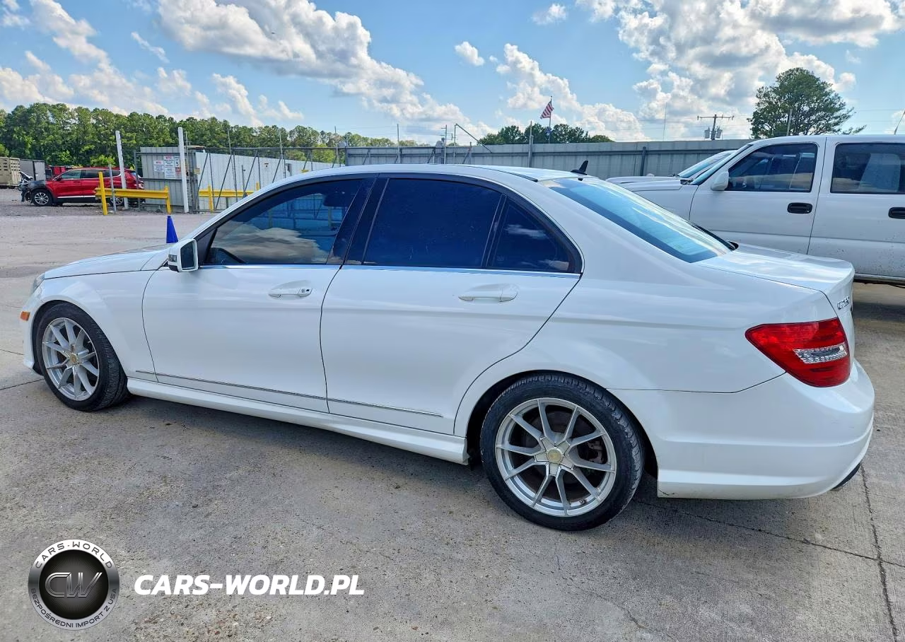 2014 Mercedes-Benz C 250 VIN:WDDGF4HB2EG192522 - 2