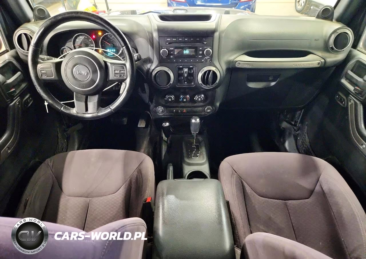 2013 Jeep Wrangler Unlimited Sport VIN:1C4BJWDG8DL503263 - 8