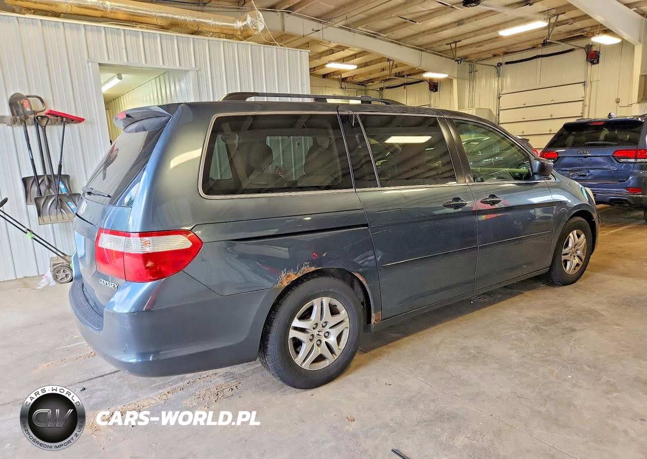 2005 Honda Odyssey VIN:5FNRL38465B400595 - 3
