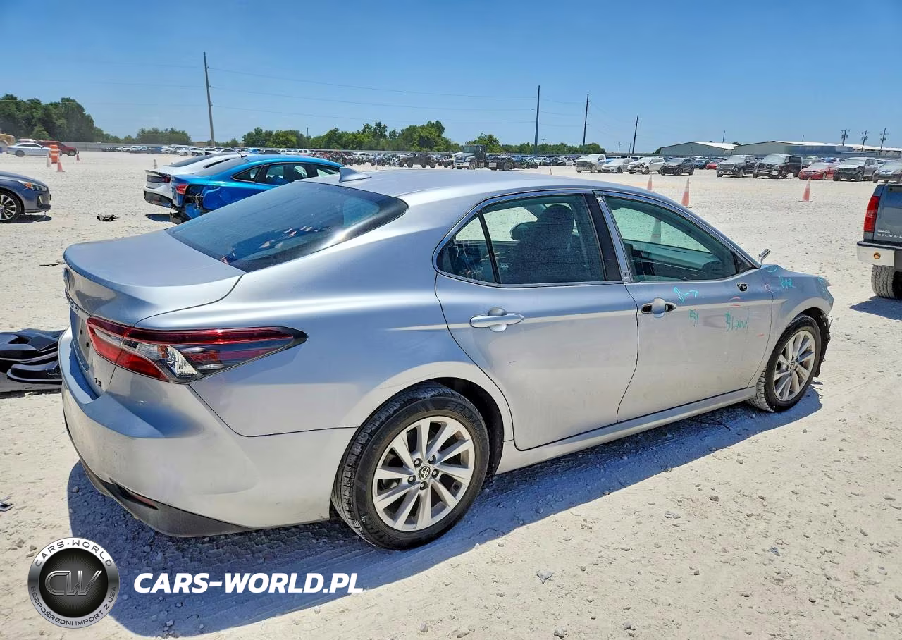2022 Toyota Camry Le VIN:4T1C11AK8NU668124 - 3