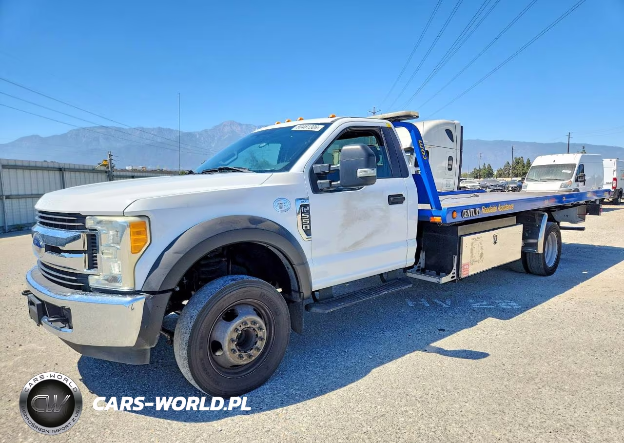 2017 Ford F550 Super Duty – zdjęcie 1 z 13