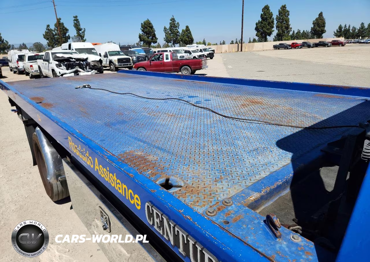 2017 Ford F550 Super Duty VIN:1FDUF5GT6HEC49264 - 11