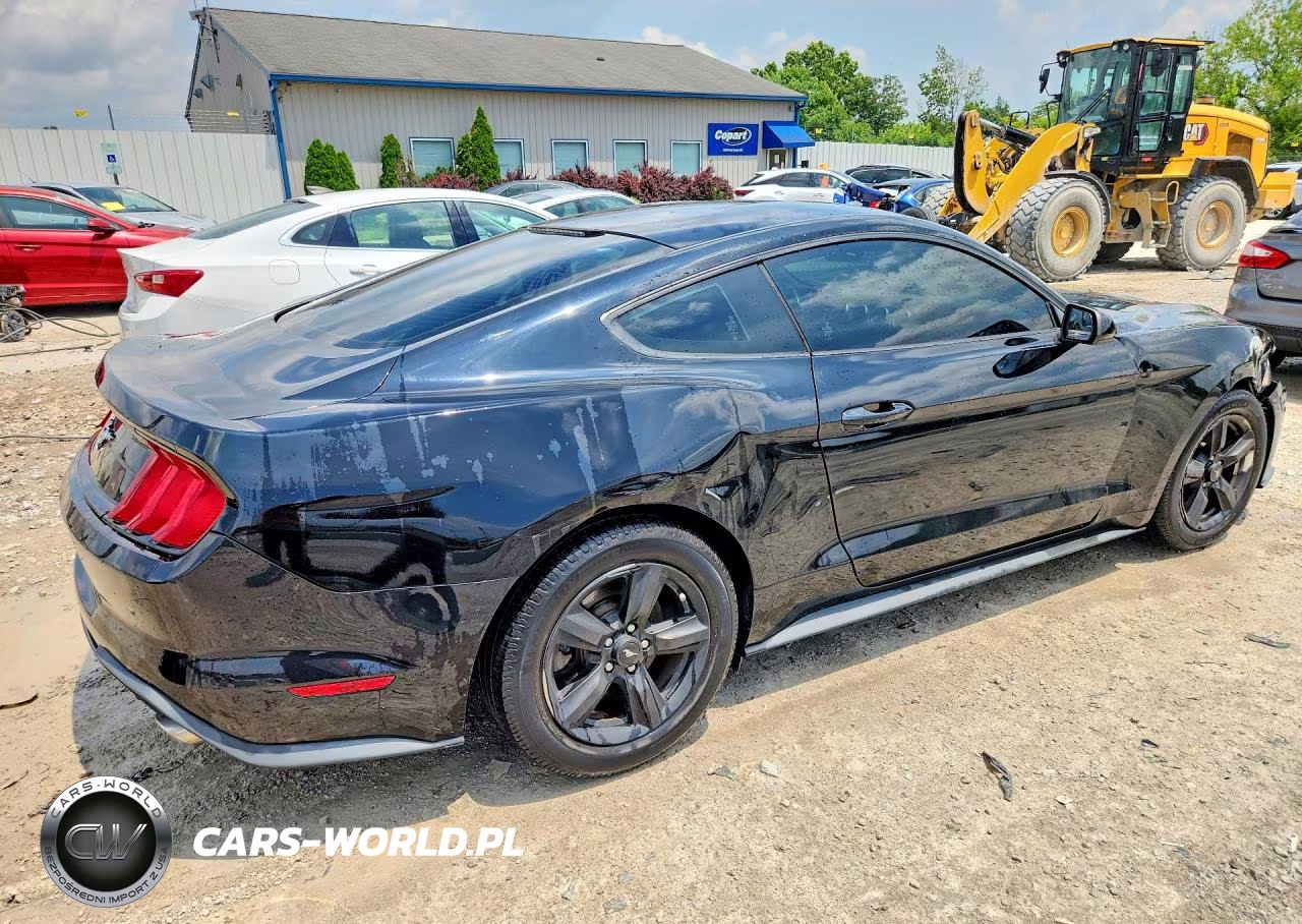 2018 Ford Mustang VIN:1FA6P8TH5J5142182 - 3