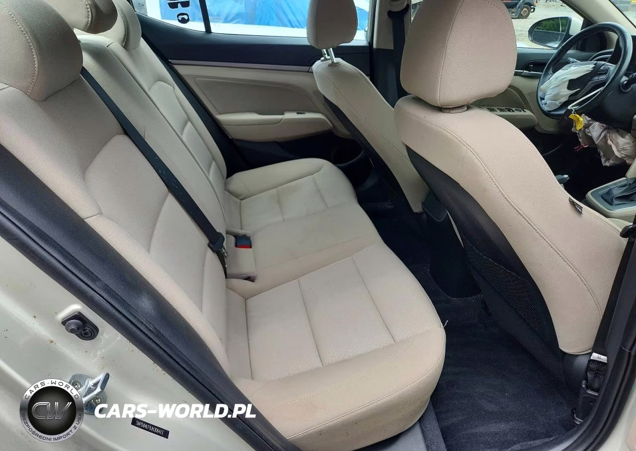 2018 Hyundai Elantra Value Edition VIN:5NPD84LF0JH306413 - 10