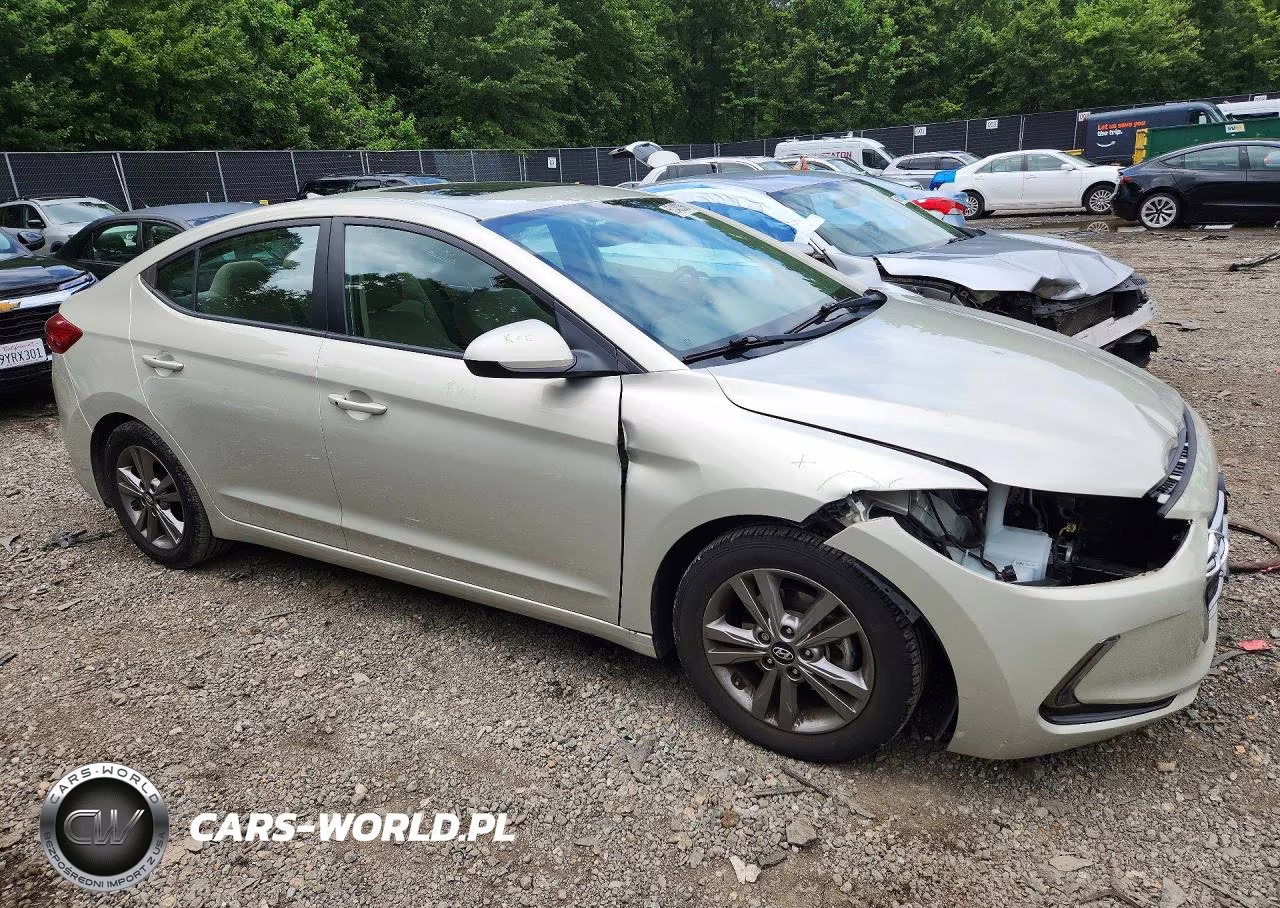2018 Hyundai Elantra Value Edition VIN:5NPD84LF0JH306413 - 4