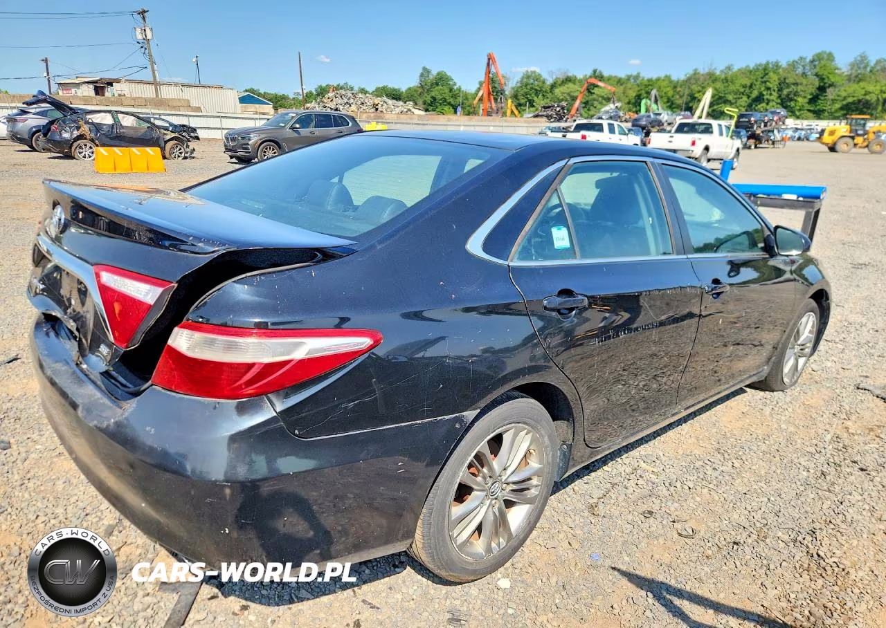 2016 Toyota Camry Se VIN:4T1BF1FK9GU148006 - 3