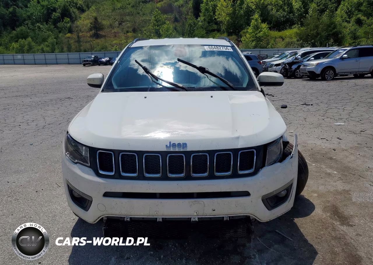 2019 Jeep Compass Latitude VIN:3C4NJDBB5KT839060 - 5