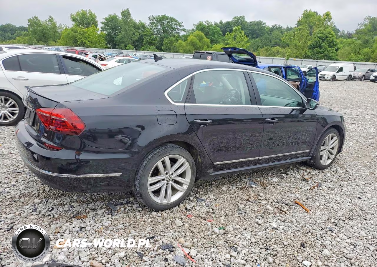 2018 Volkswagen Passat Sel Premium VIN:1VWCA7A33JC041733 - 3