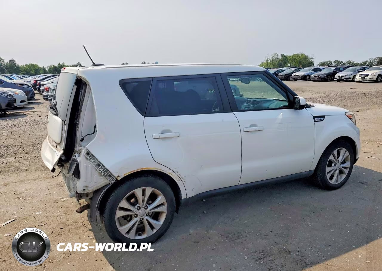 2015 Kia Soul + VIN:KNDJP3A50F7178907 - 3